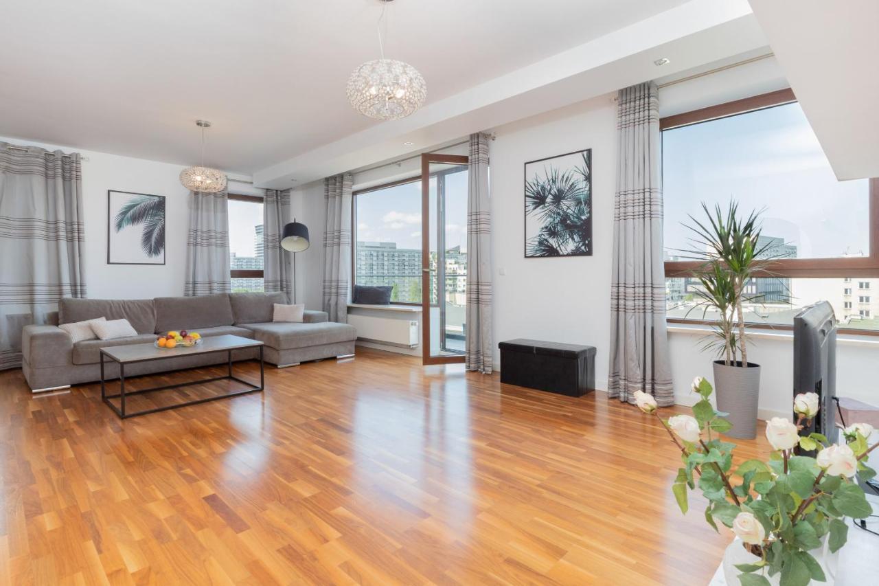 Atelier By Renters Apartment