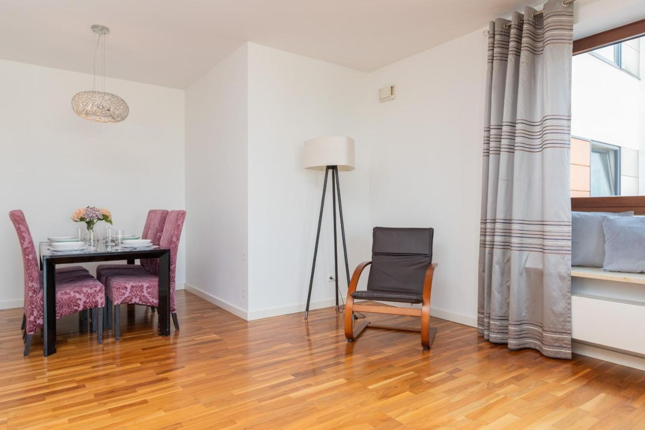 Atelier By Renters Apartment