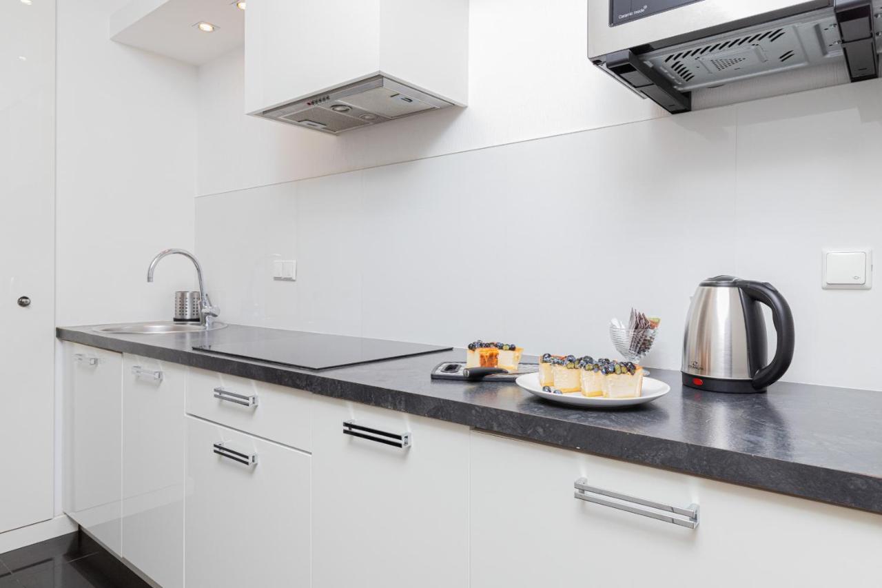 Atelier By Renters Apartment